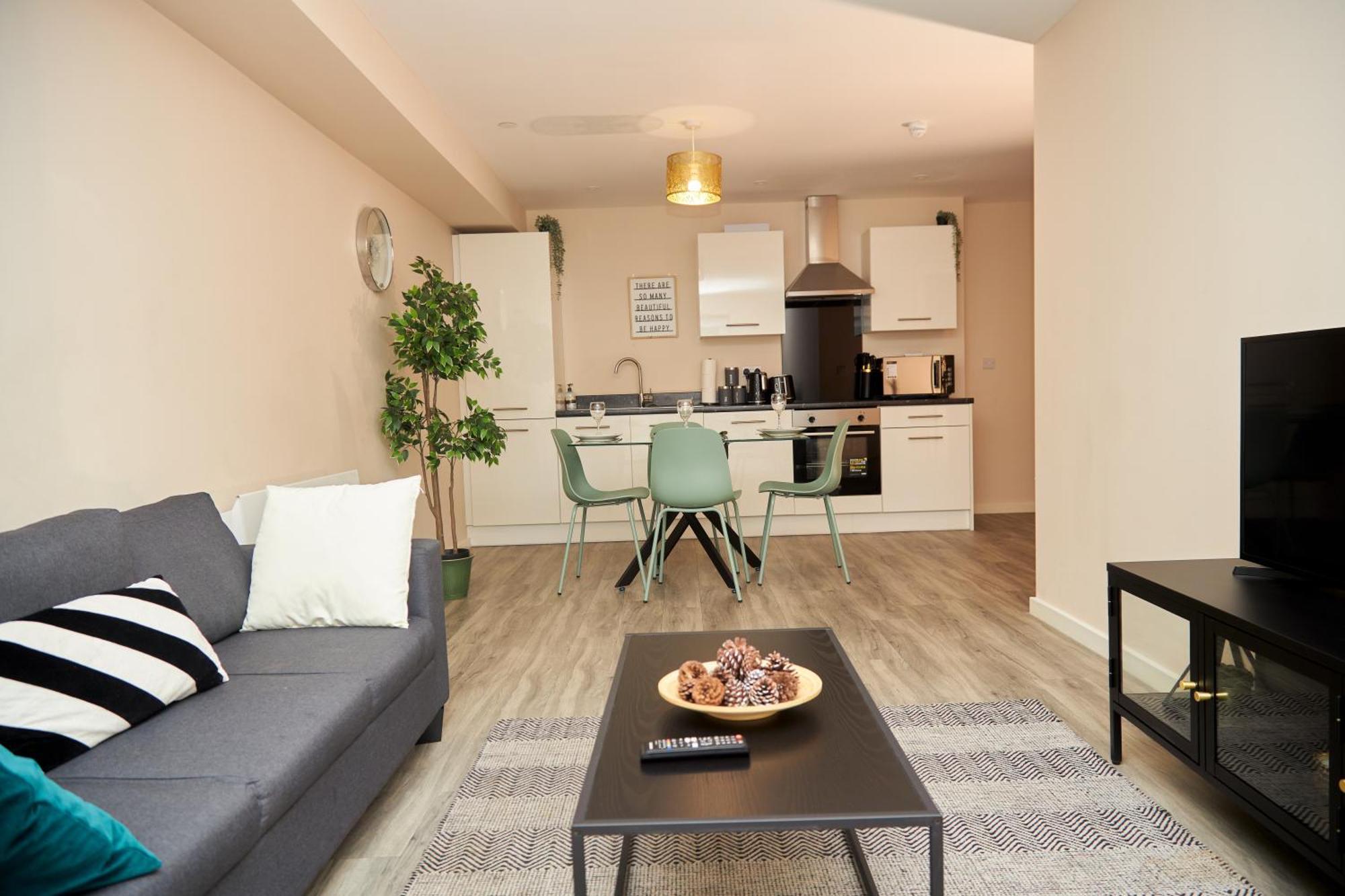 Deluxe And Cozy Two Bedroom With 1 Bathroom And Open Balcony Manchester Buitenkant foto