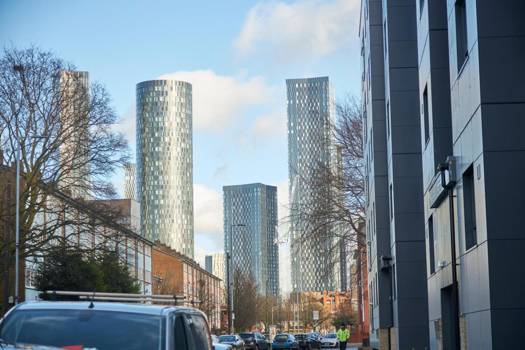 Deluxe And Cozy Two Bedroom With 1 Bathroom And Open Balcony Manchester Buitenkant foto